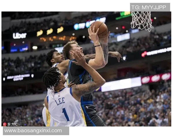 勇士与小牛激战CCT5赛场精彩对决引发球迷热议 勇士与小牛激战CCT5赛场精彩对决引发球迷热议