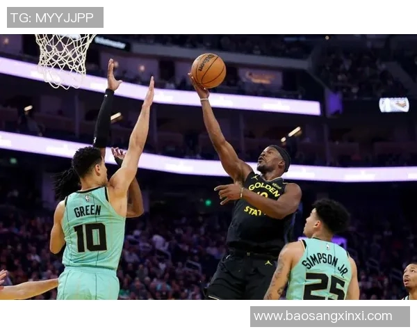 勇士队创历史奇迹以73胜战绩征服灰熊队展现无与伦比的篮球实力 勇士队创历史奇迹以73胜战绩征服灰熊队展现无与伦比的篮球实力