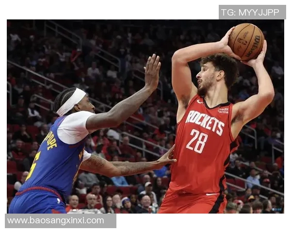 休斯顿火箭与费城76人激战正酣谁能在NBA赛场上笑到最后