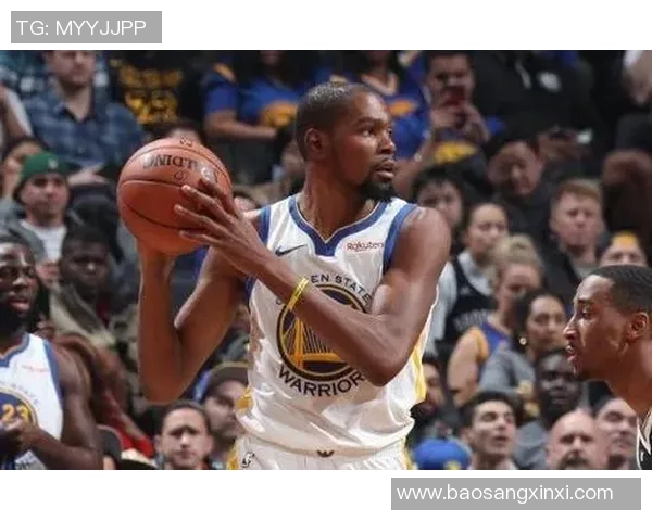 篮网与魔术激战第4节精彩回顾球员表现与关键时刻分析