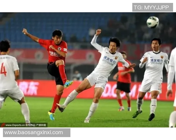 辽足迎战上港争夺三分关键时刻考验球队实力与战术配合