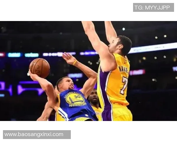 斯蒂芬库里如何改变篮球运动的未来与风格分析 斯蒂芬库里如何改变篮球运动的未来与风格分析